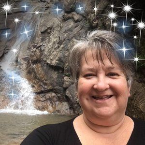 Meet your Posher, Traci